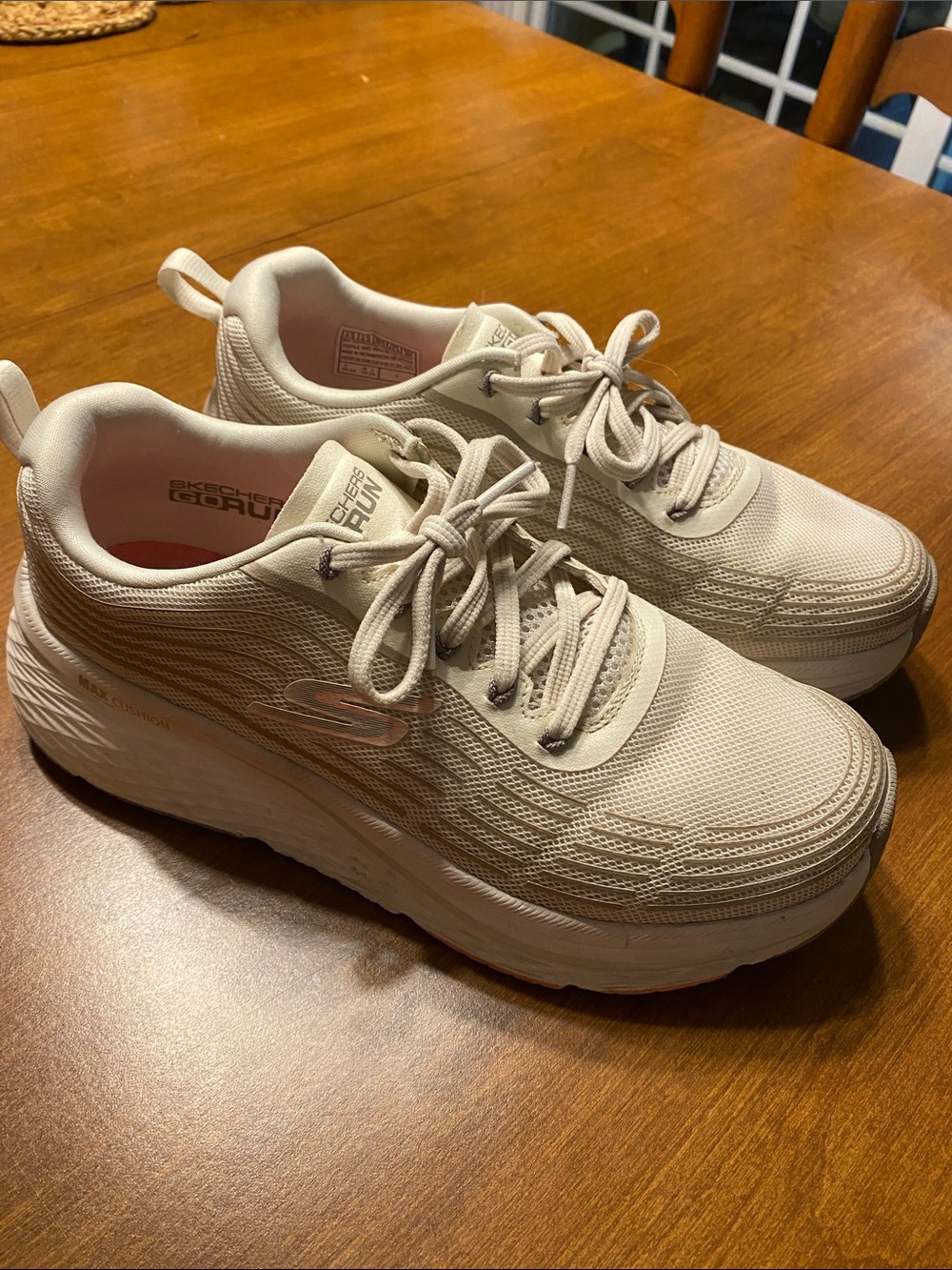 Skechers Go Run Natural Rocker Technology
